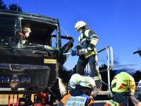 220907 Reicheertshofen Feuerwehr Lkw-Rettungsübung Foto Alfred Raths  (72)