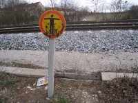 190310_78_Betonplatte_Schild