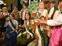 240812 Wolnzach Hopfenkoniginnen wahl Foto Alfred Rtahs  (17)1