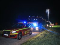 180714_Schierling_PKW_im_Bach_01