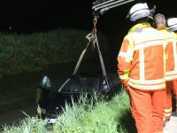 180714_Schierling_PKW_im_Bach_09