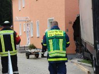 180619_LKW_in_Haus_Zeitlarn_2