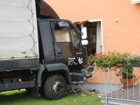 180619_LKW_in_Haus_Zeitlarn_3