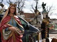 JS_ Antiktmarkt in der Innenstadt 0016